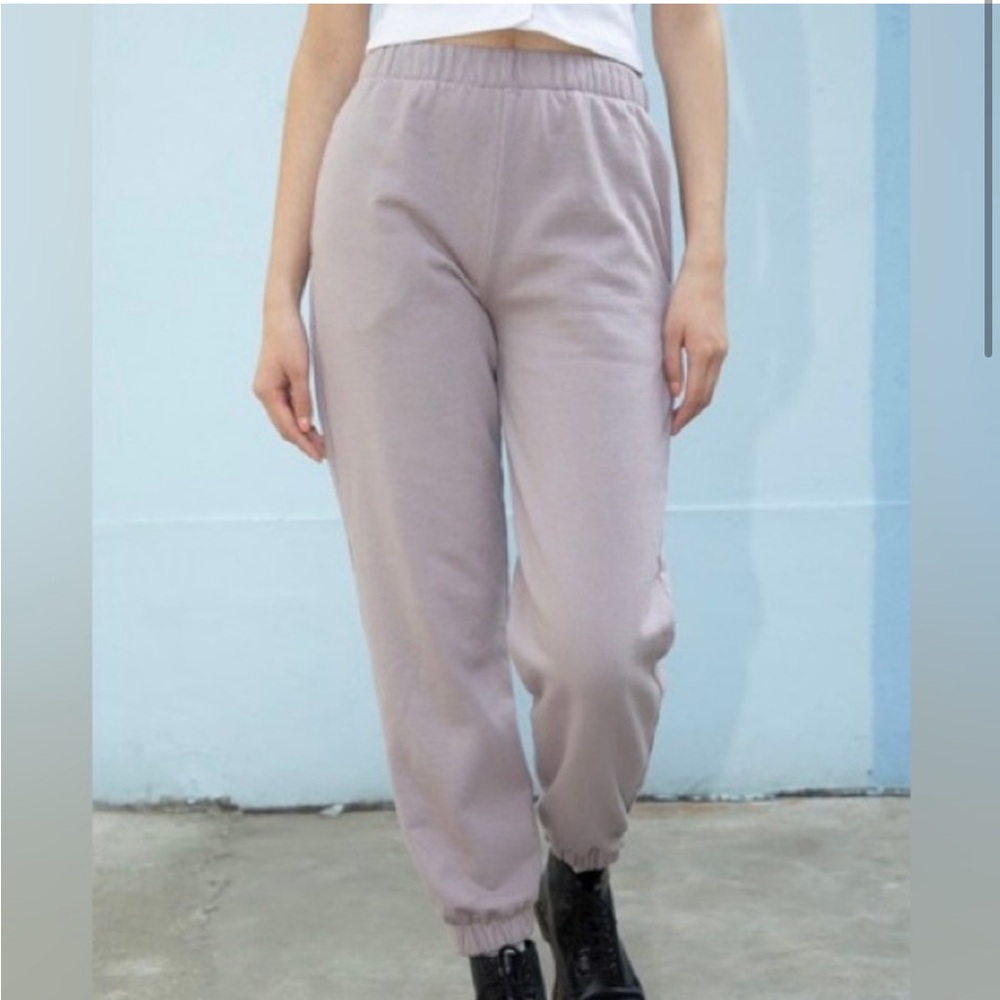 Brandy Melville Rosa Sweatpants